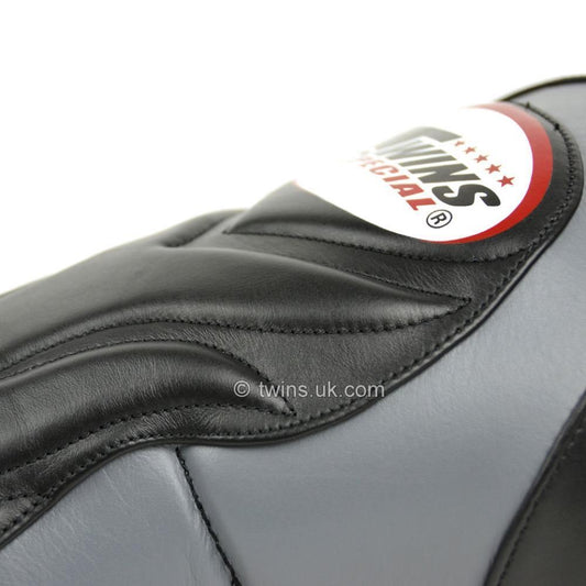 Pro  Muay Thai Deluxe Sparring Gloves - Black