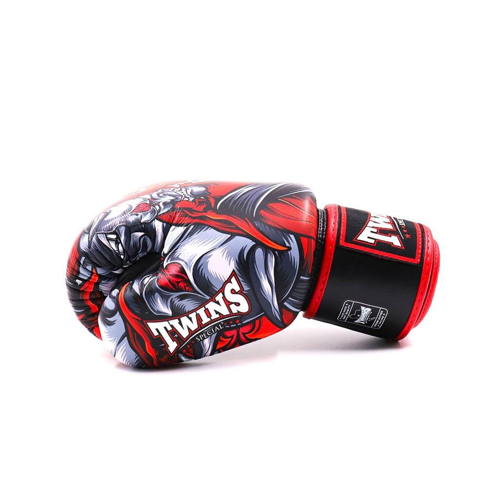 Kabuki Muay Thai Boxing Gloves - Black/Red